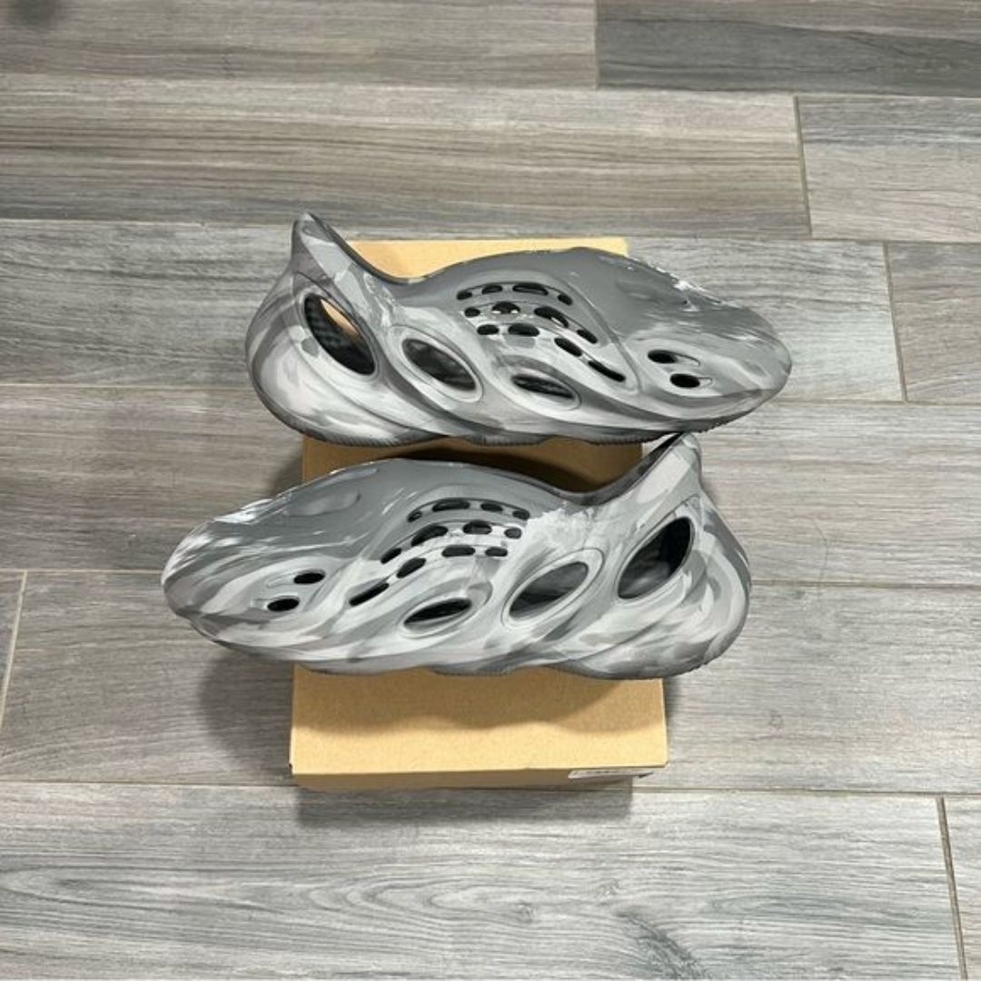Yeezy Foam Runner MX Granite