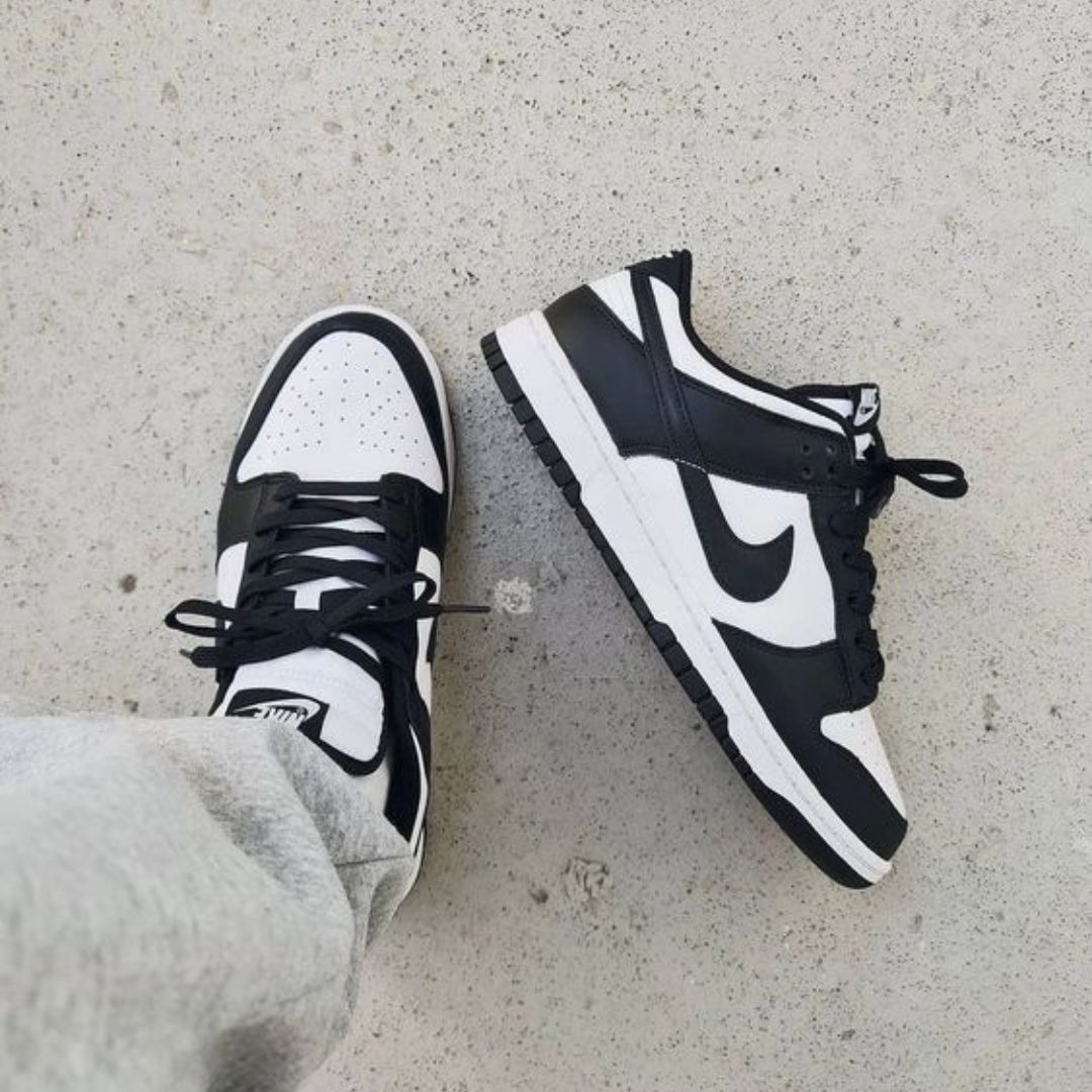 Nike Dunk Low Black White