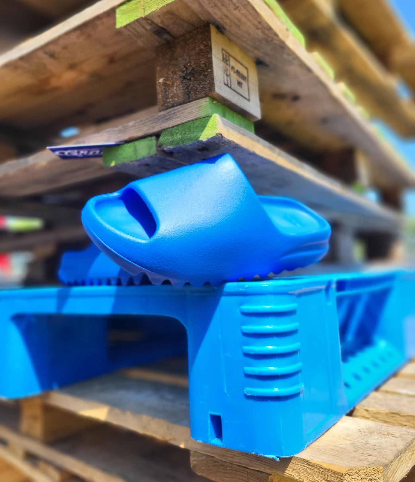 Yeezy Slide Azure