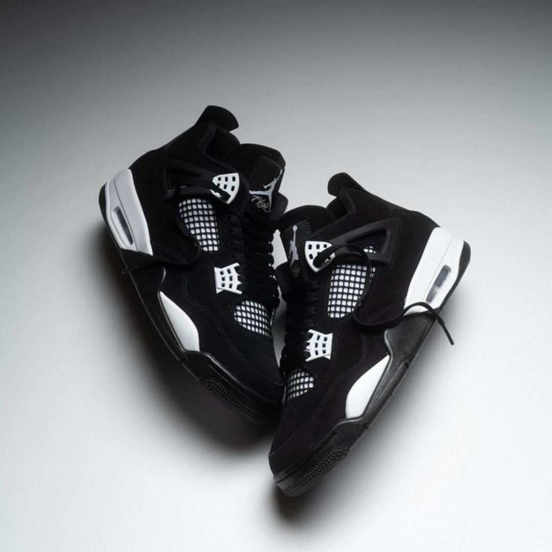 Air Jordan 4 White Thunder
