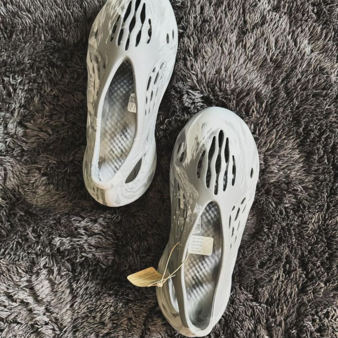 Yeezy Foam Runner MX Granite