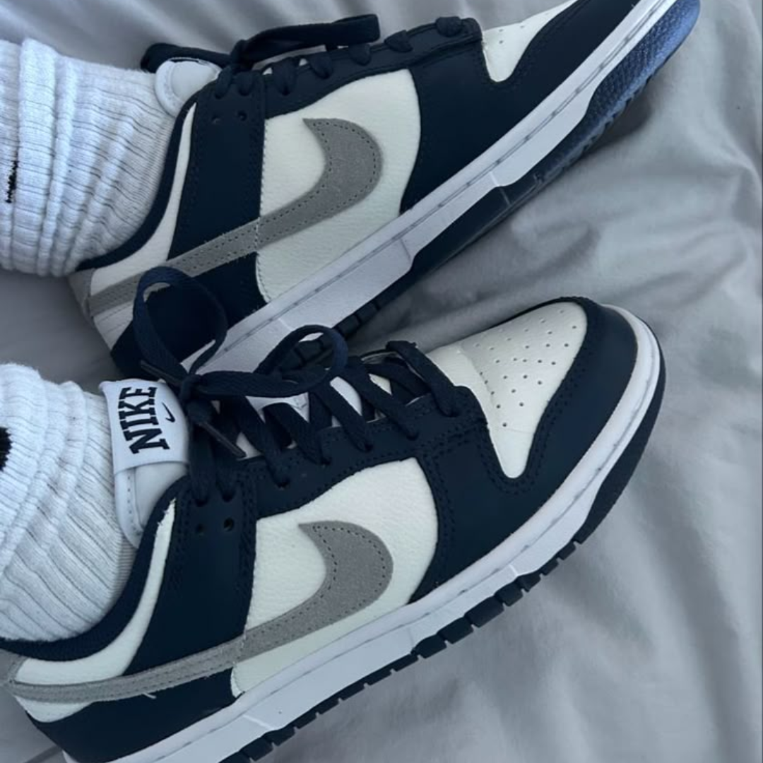 Nike Dunk Low Summit White Midnight Navy
