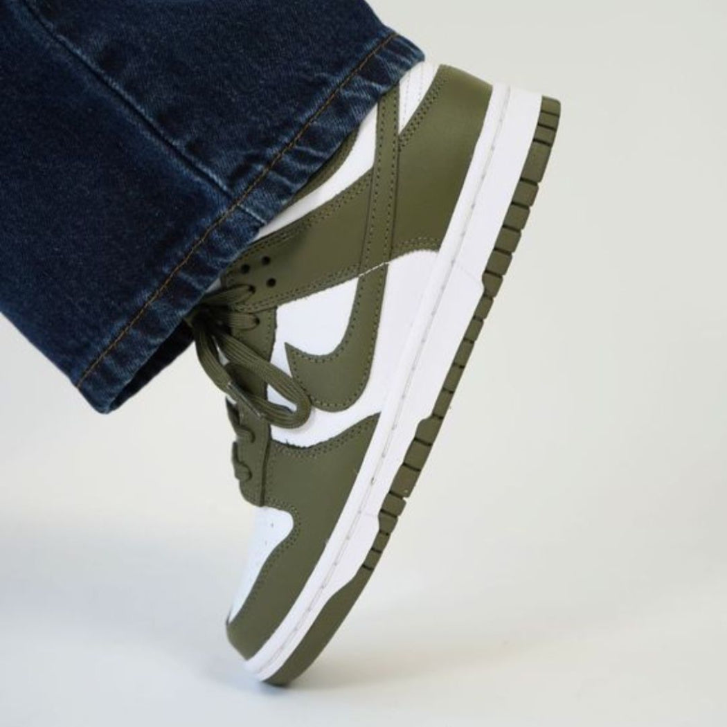 Nike Dunk Low Medium Olive (W) - Premiergrails
