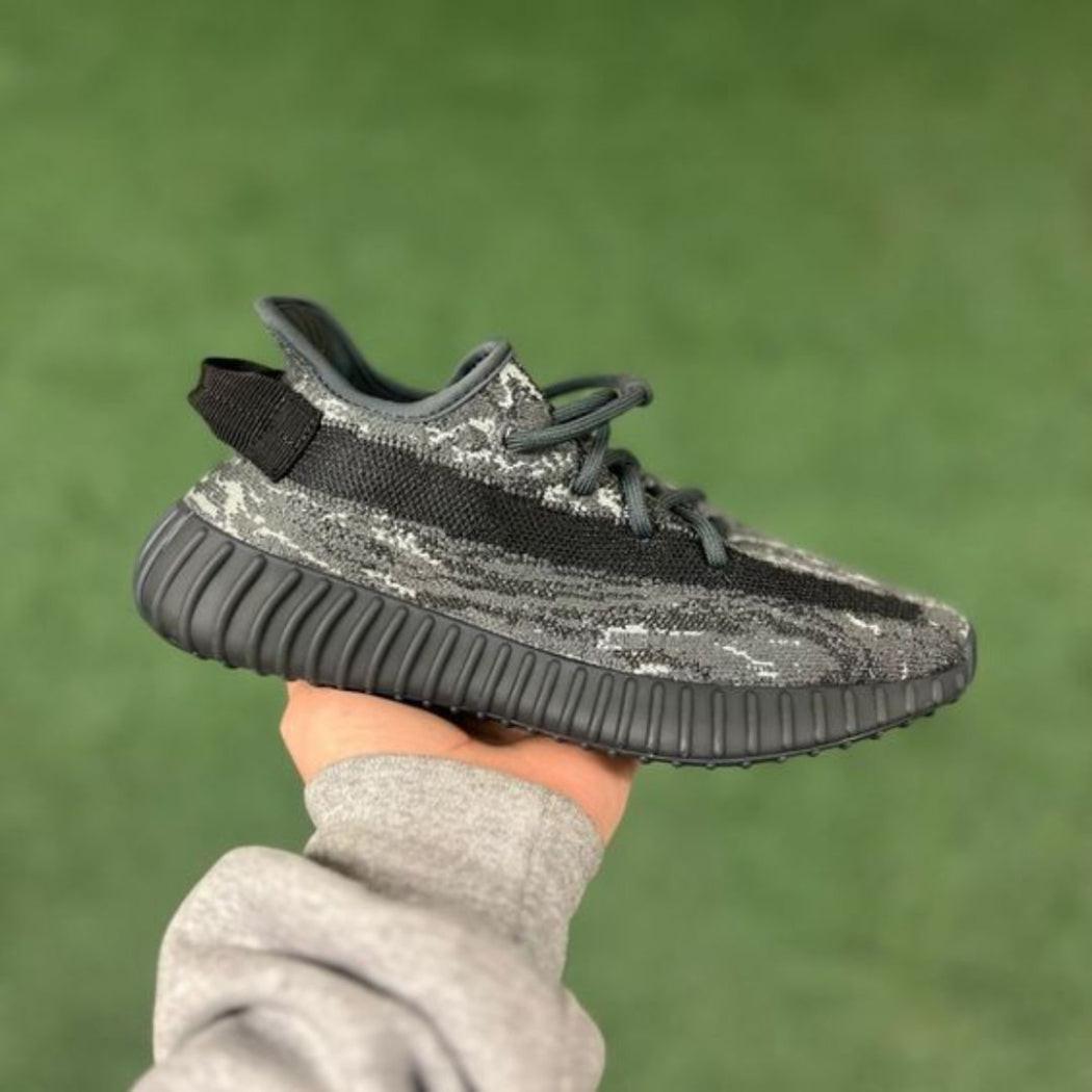 Yeezy Boost 350 V2 MX Dark Salt.