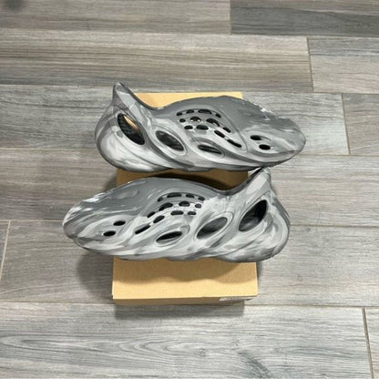Yeezy Foam Runner MX Granite