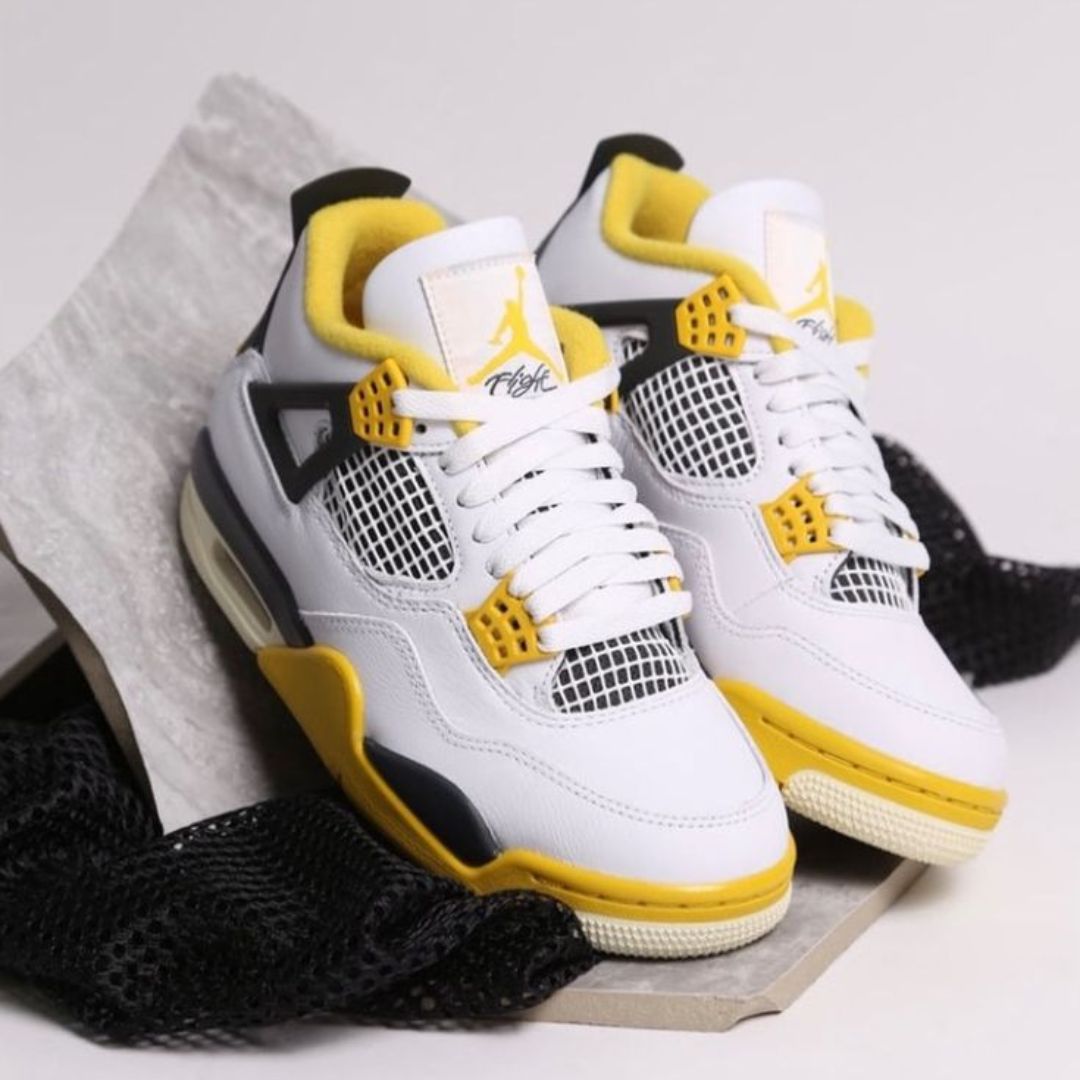 Air Jordan 4 Vivid Sulfur