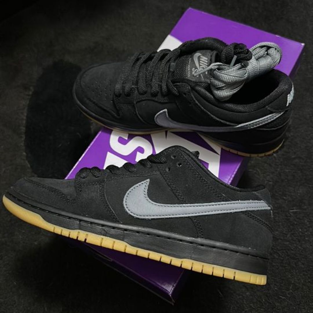 Nike Dunk Low SB Black Gum