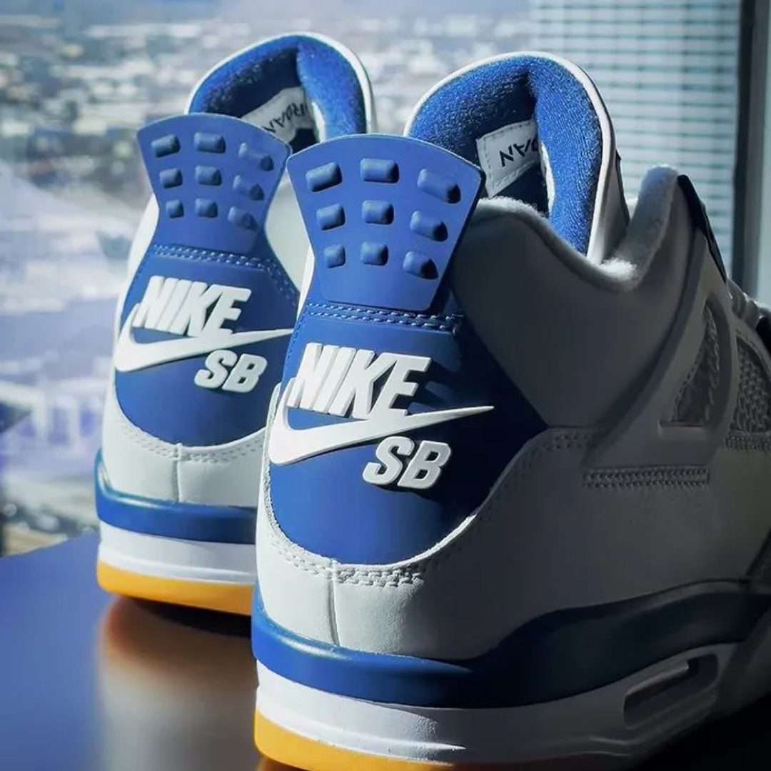 Air Jordan 4 SB Navy Sneakers