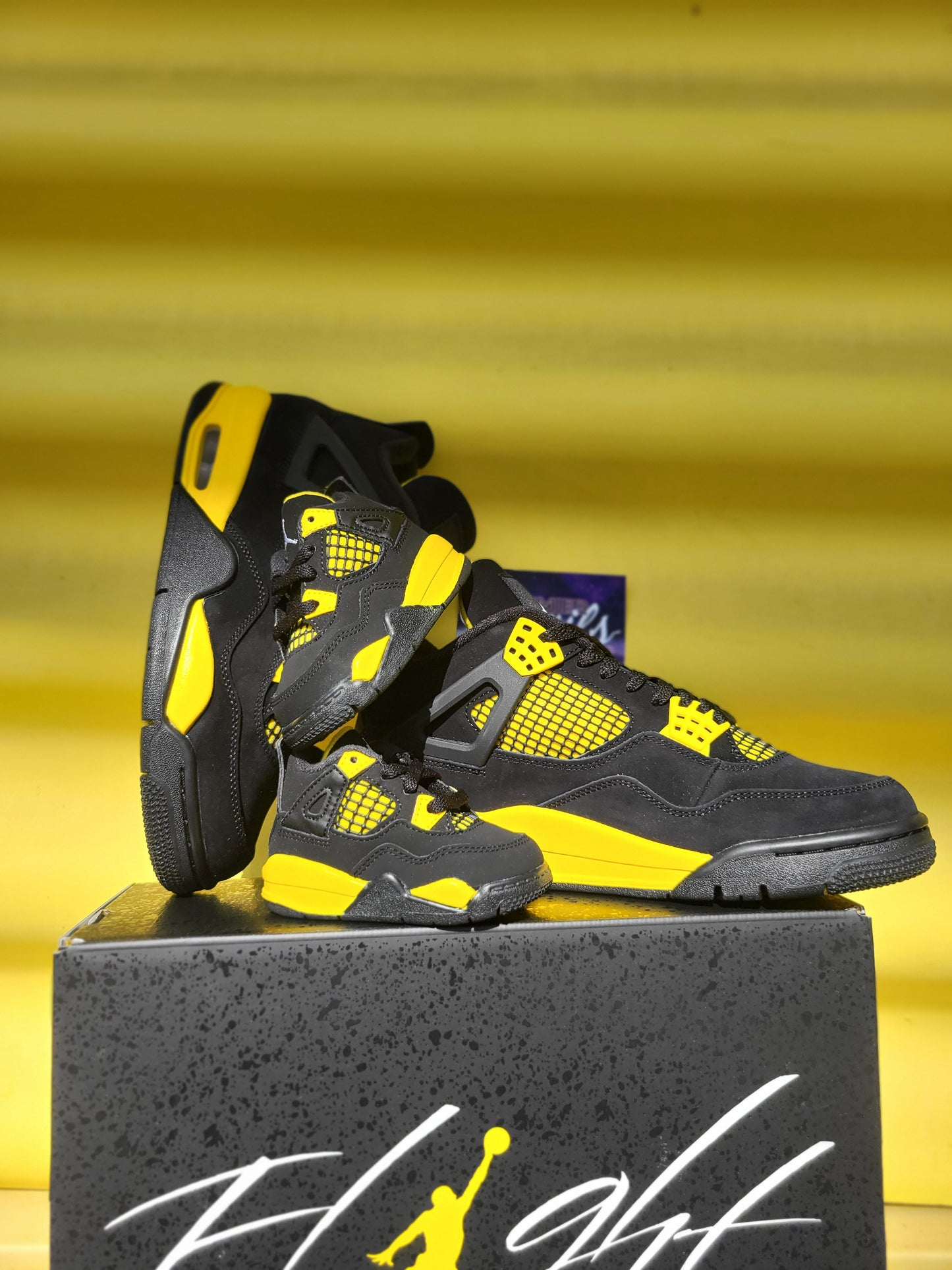 Air Jordan 4 Yellow Thunder