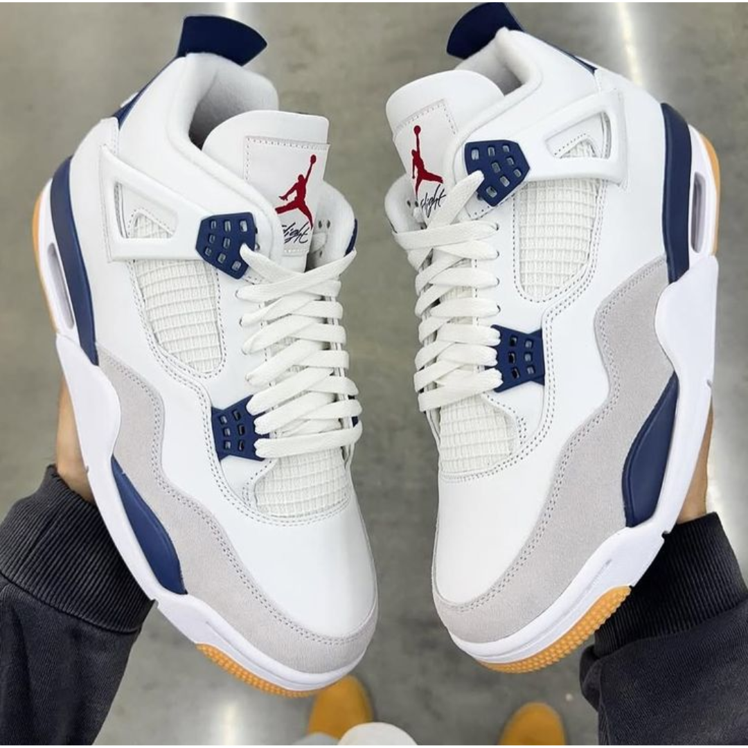 Air Jordan 4 SB Navy Sneakers