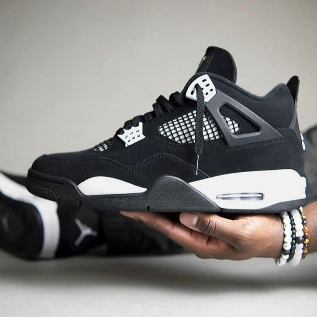 Air Jordan 4 White Thunder