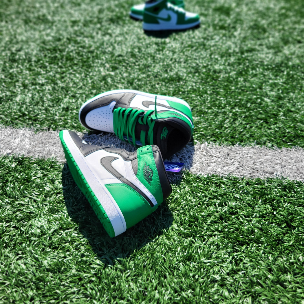 Air Jordan 1 Lucky Green.