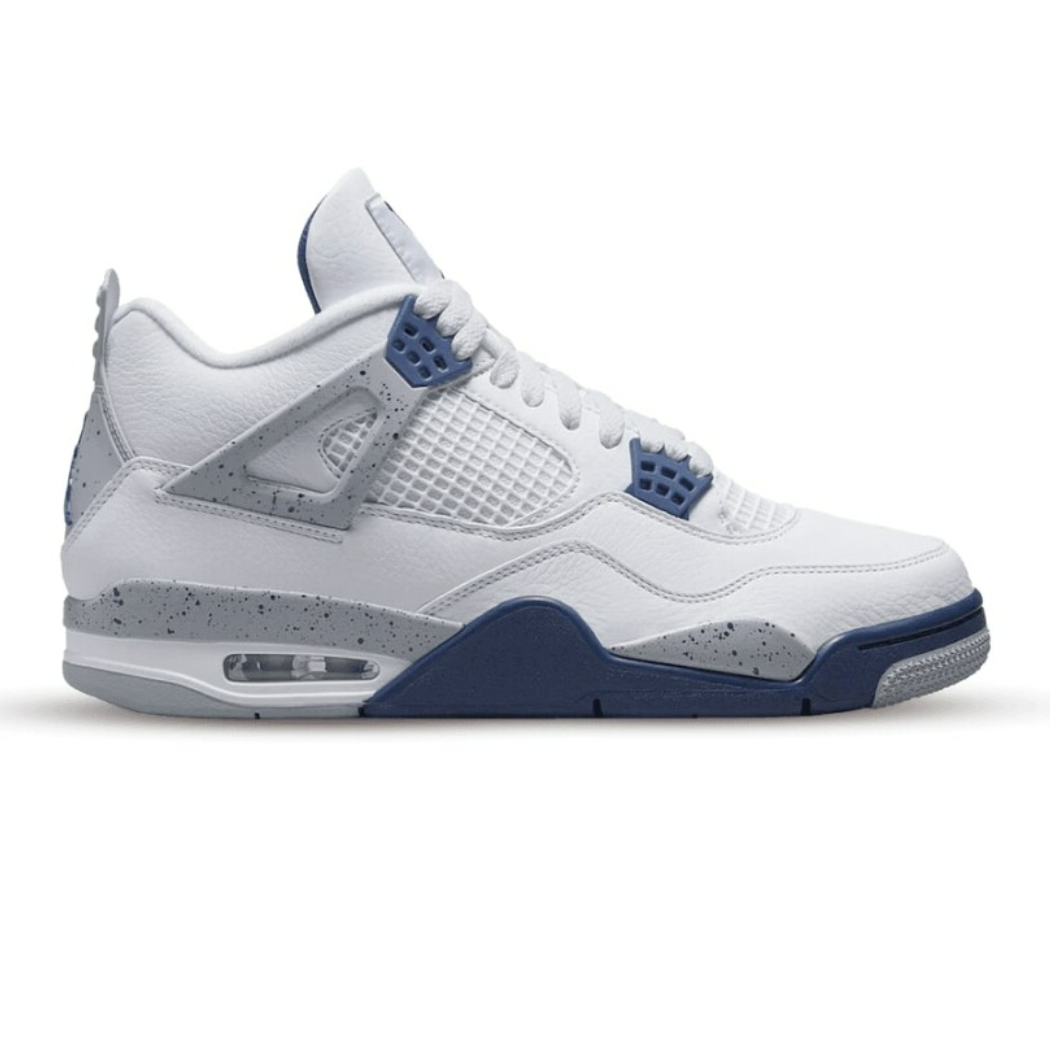 Air Jordan 4 Midnight Navy.