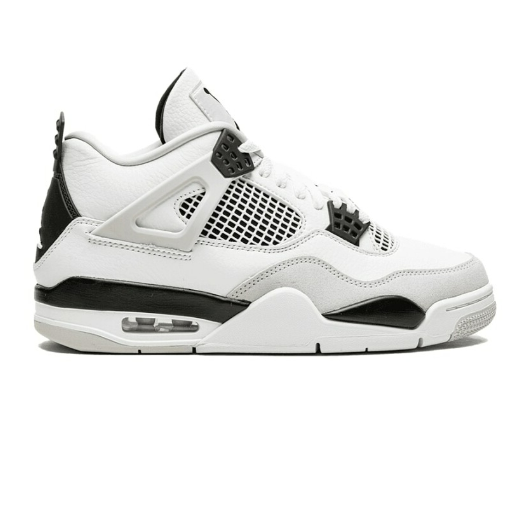 Air Jordan 4 Military Black.