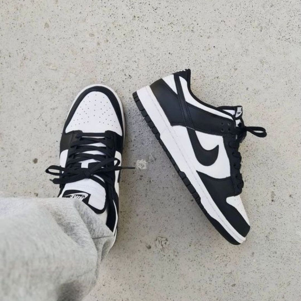 Nike Dunk Low Black White.