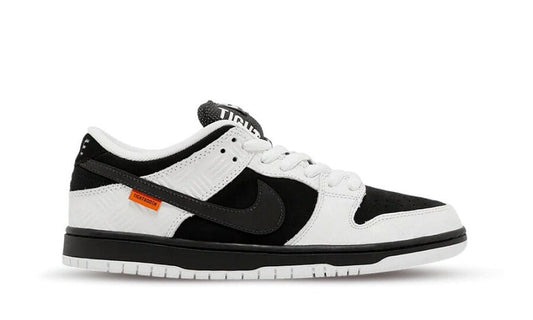 Nike SB Dunk Low x TIGHTBOOTH - Premiergrails