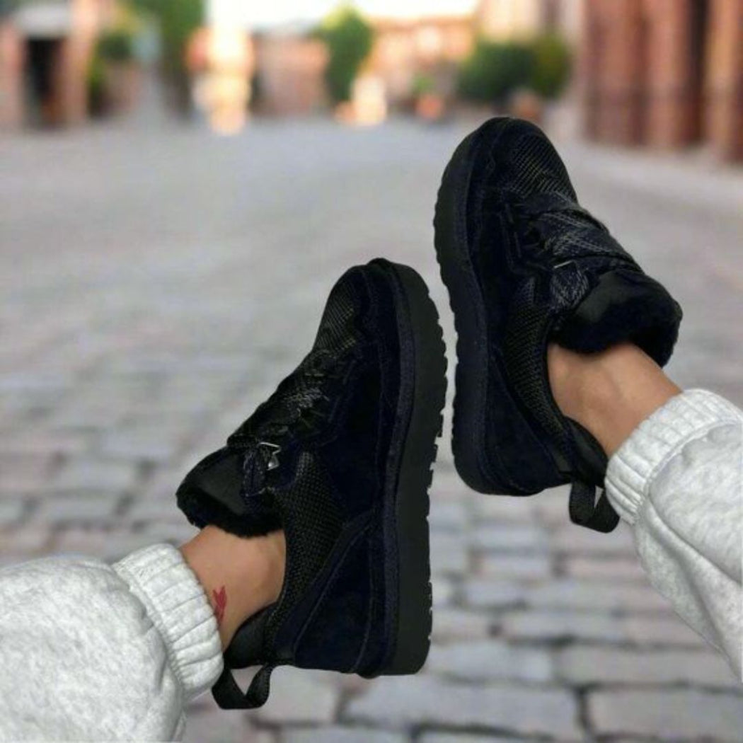 Ugg Lowmel Black 2