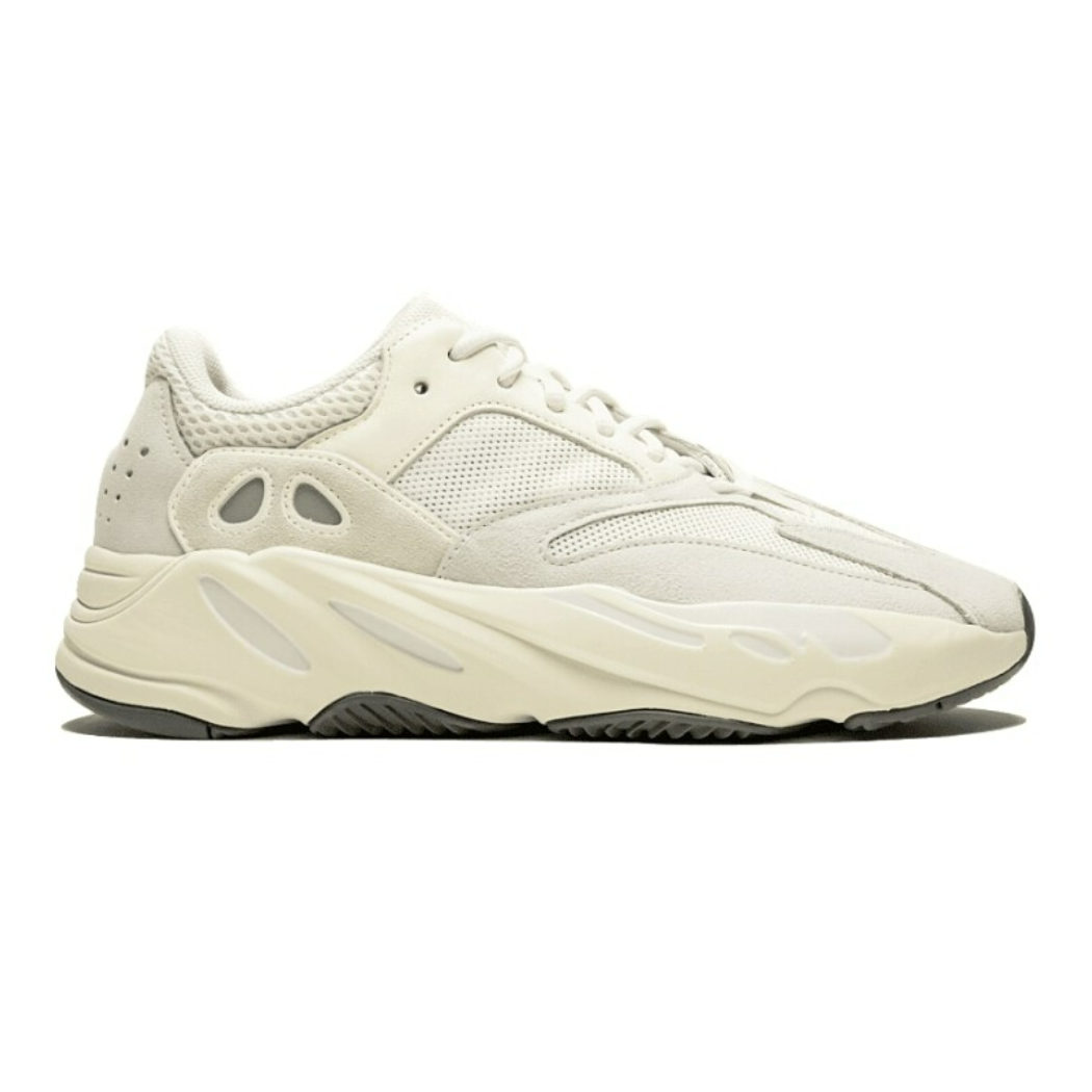 Yeezy Boost 700 V1 Analog.