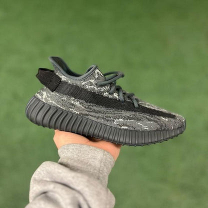 Yeezy Boost 350 V2 MX Dark Salt.