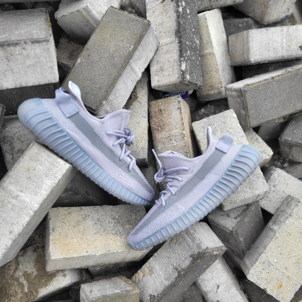 Yeezy_Boost_350_V2_Steel_Grey_-_Premiergrails_2