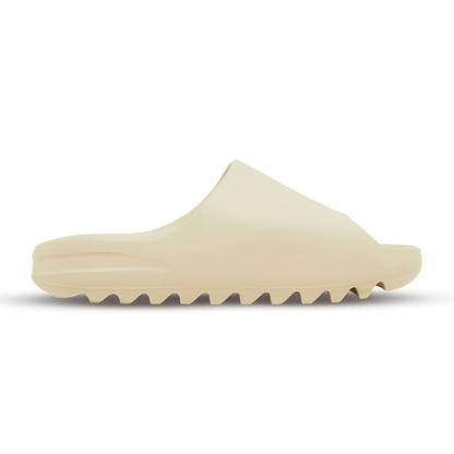 Yeezy Slide Bone (2022 / 2023).