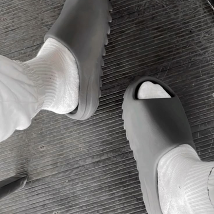 Yeezy Slide Granite - Premiergrails